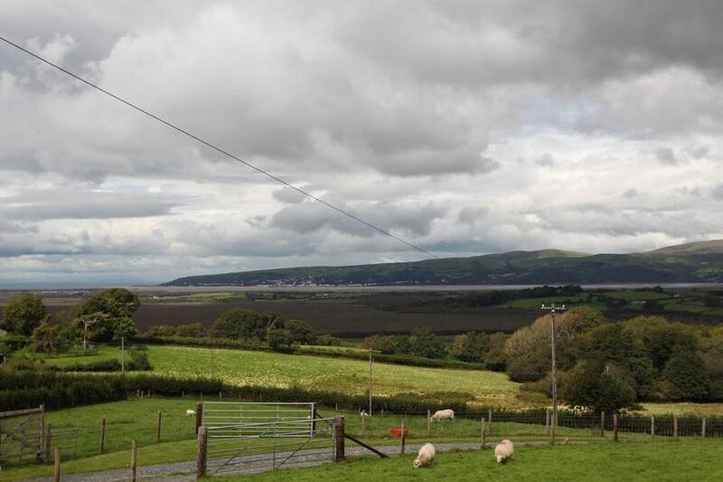 Tal-y-bont  Breathtaking Views With A Hot Tub - Bwlch Clicedヴィラ エクステリア 写真